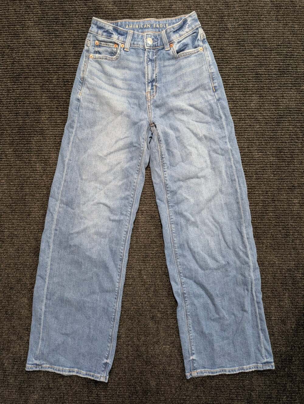 American Eagle Super High Rise Baggy Wide Leg Stretch size 000 light wash basics